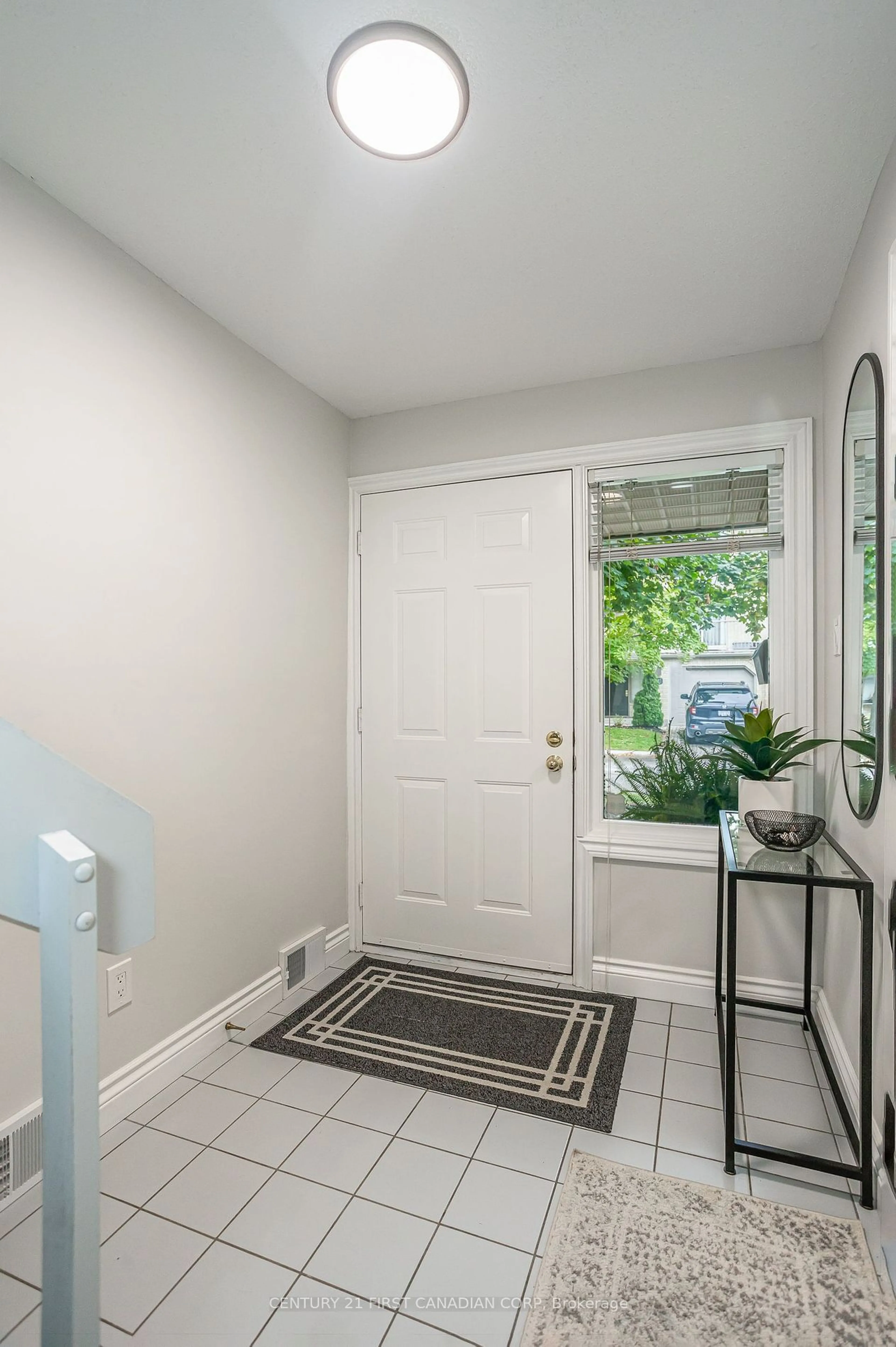 Indoor entryway for 1399 Commissioners Rd #10, London Ontario N6K 4G9