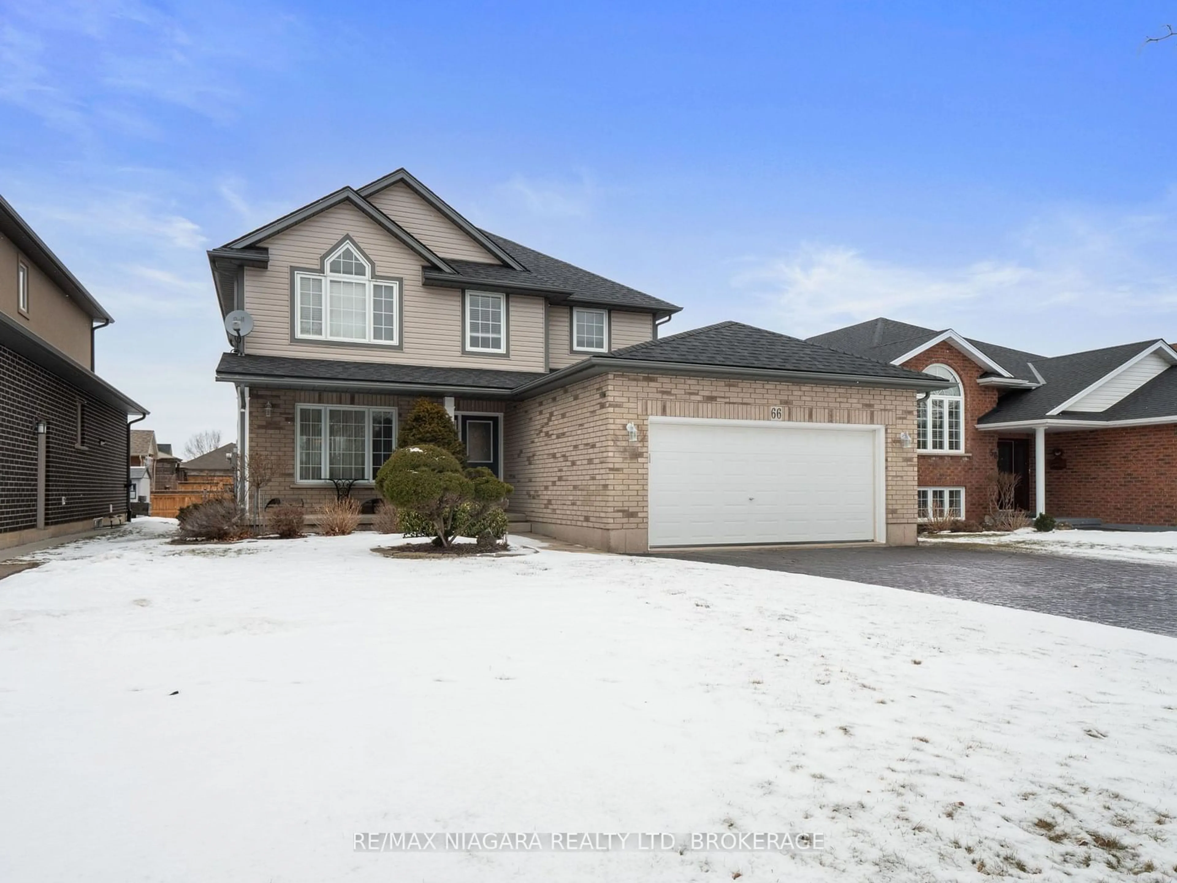 Home with brick exterior material, street for 66 Hunter Dr, Welland Ontario L3C 7L6