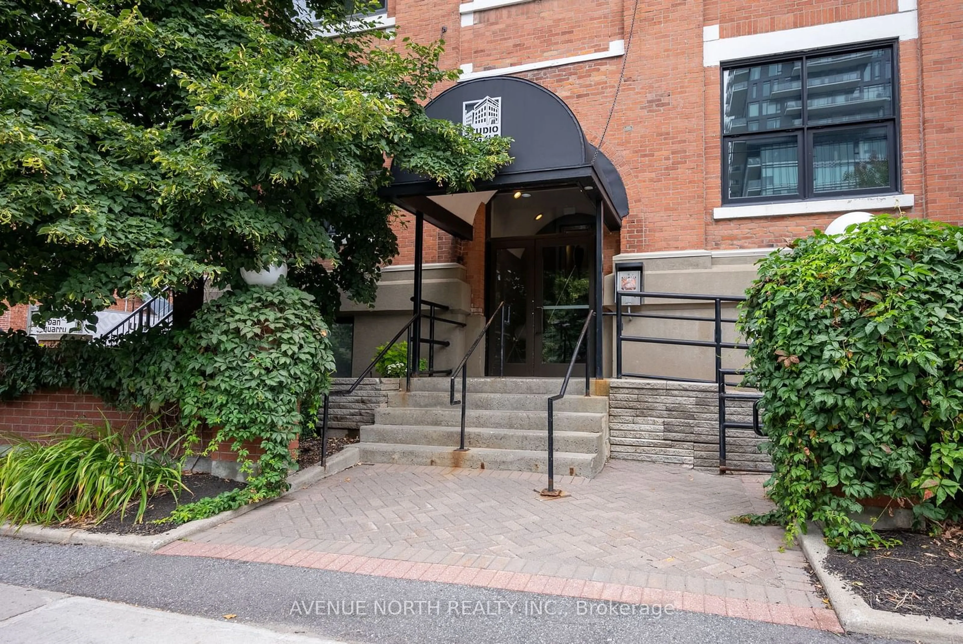 Unknown for 255 Argyle Ave #105, Ottawa Centre Ontario K2P 2N7