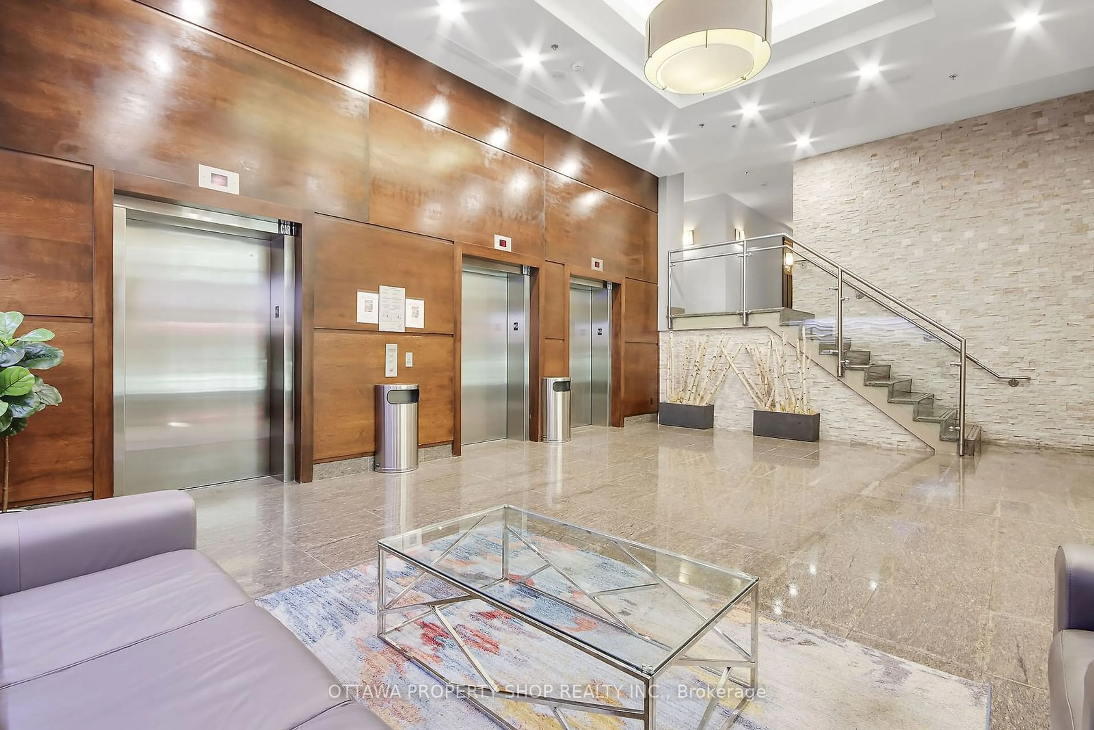 Lobby for 238 Besserer St #1205, Lower Town - Sandy Hill Ontario K1N 6B1