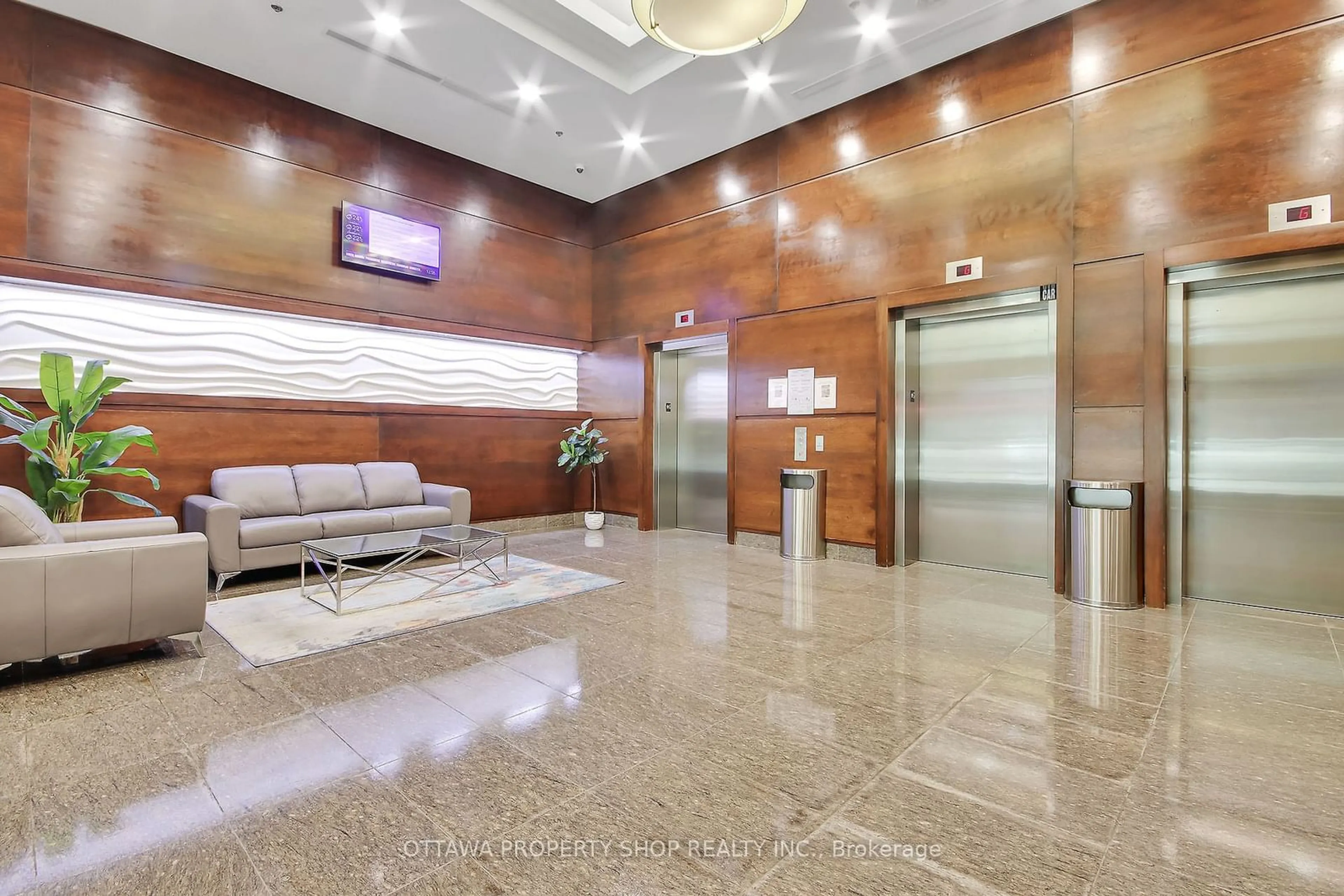 Lobby for 238 Besserer St #1205, Lower Town - Sandy Hill Ontario K1N 6B1