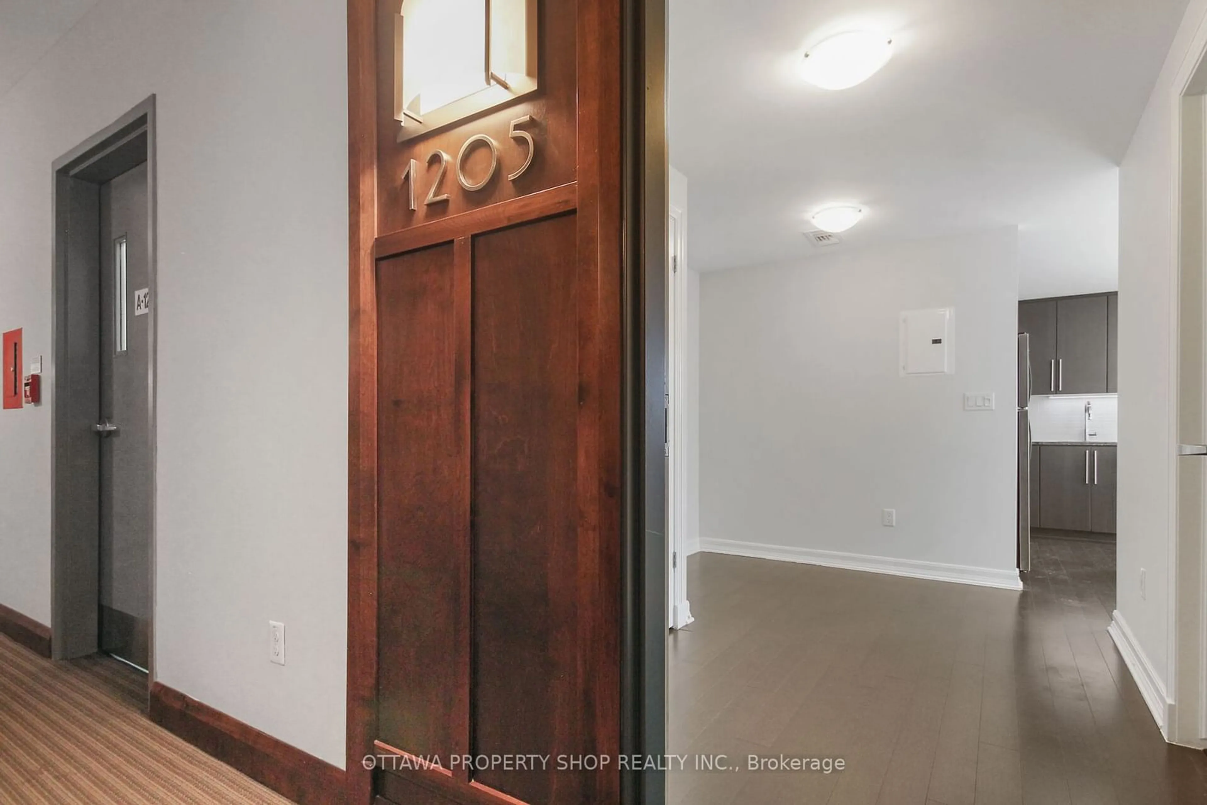 Indoor entryway for 238 Besserer St #1205, Lower Town - Sandy Hill Ontario K1N 6B1