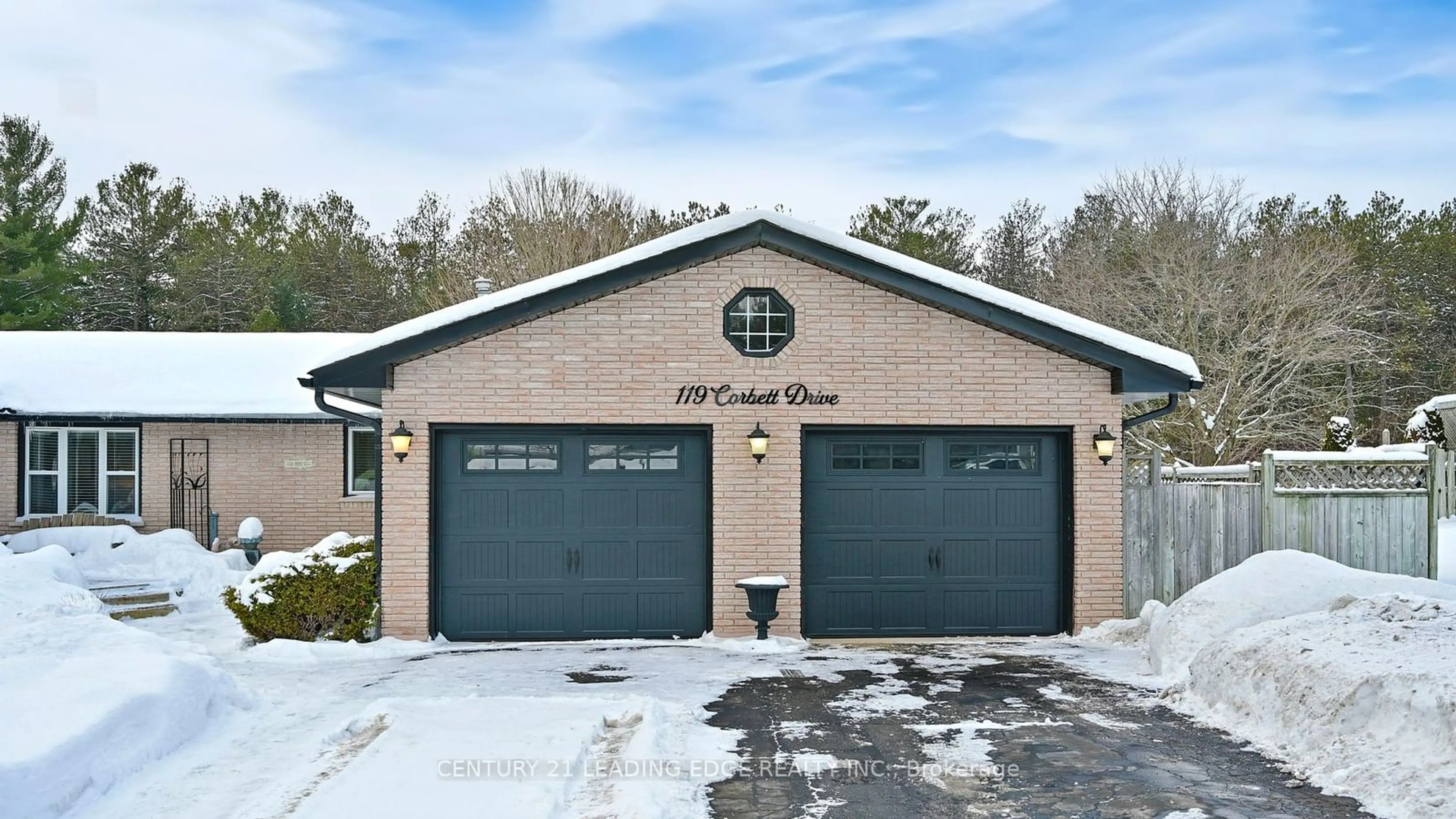 Indoor garage for 119 Corbett Dr, Kawartha Lakes Ontario L0A 1K0