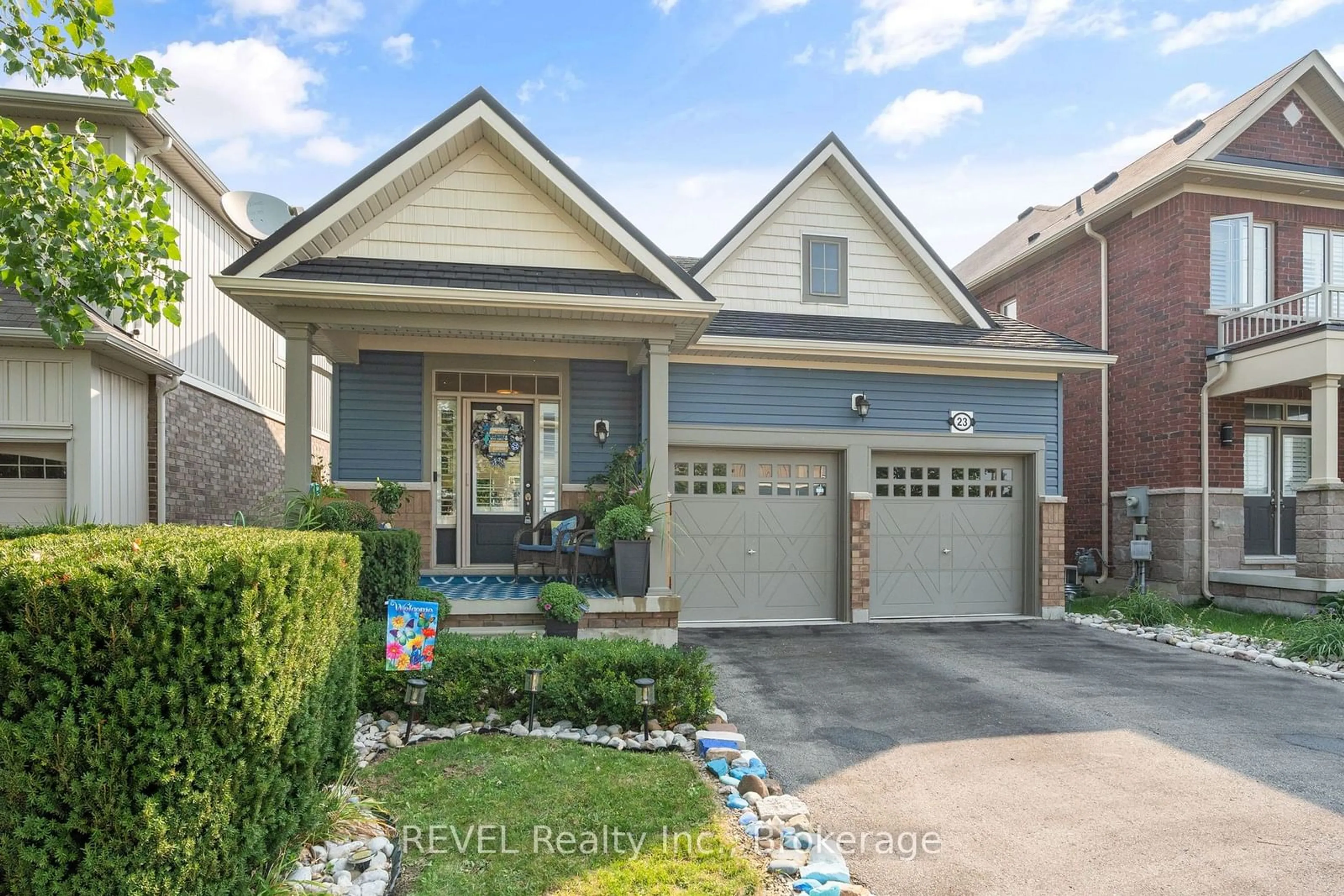 Home with brick exterior material, street for 23 Cannery Dr, Niagara-on-the-Lake Ontario L0S 1J1