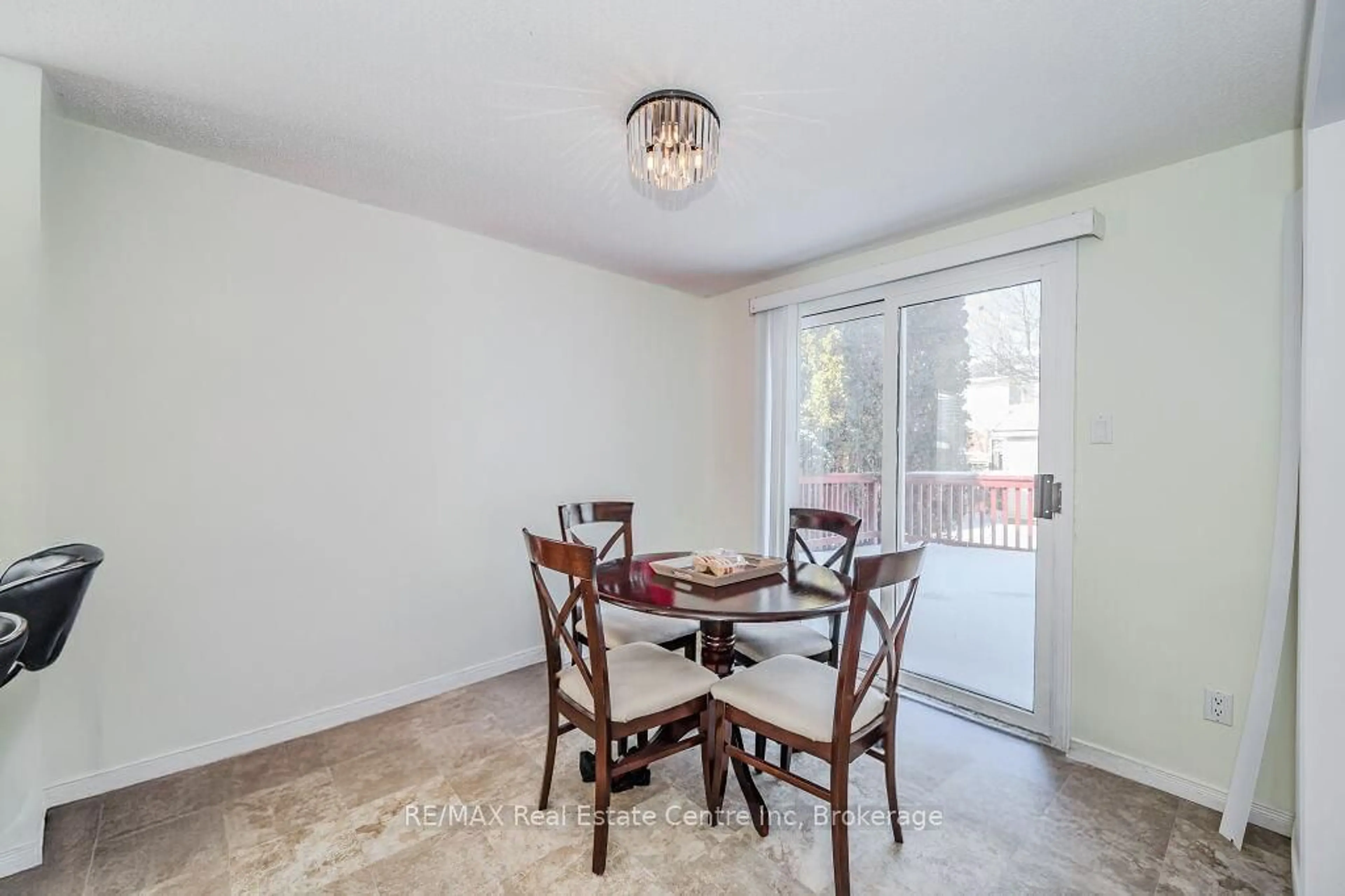 Dining room, unknown for 23 Sidney Cres, Guelph Ontario N1G 4V1