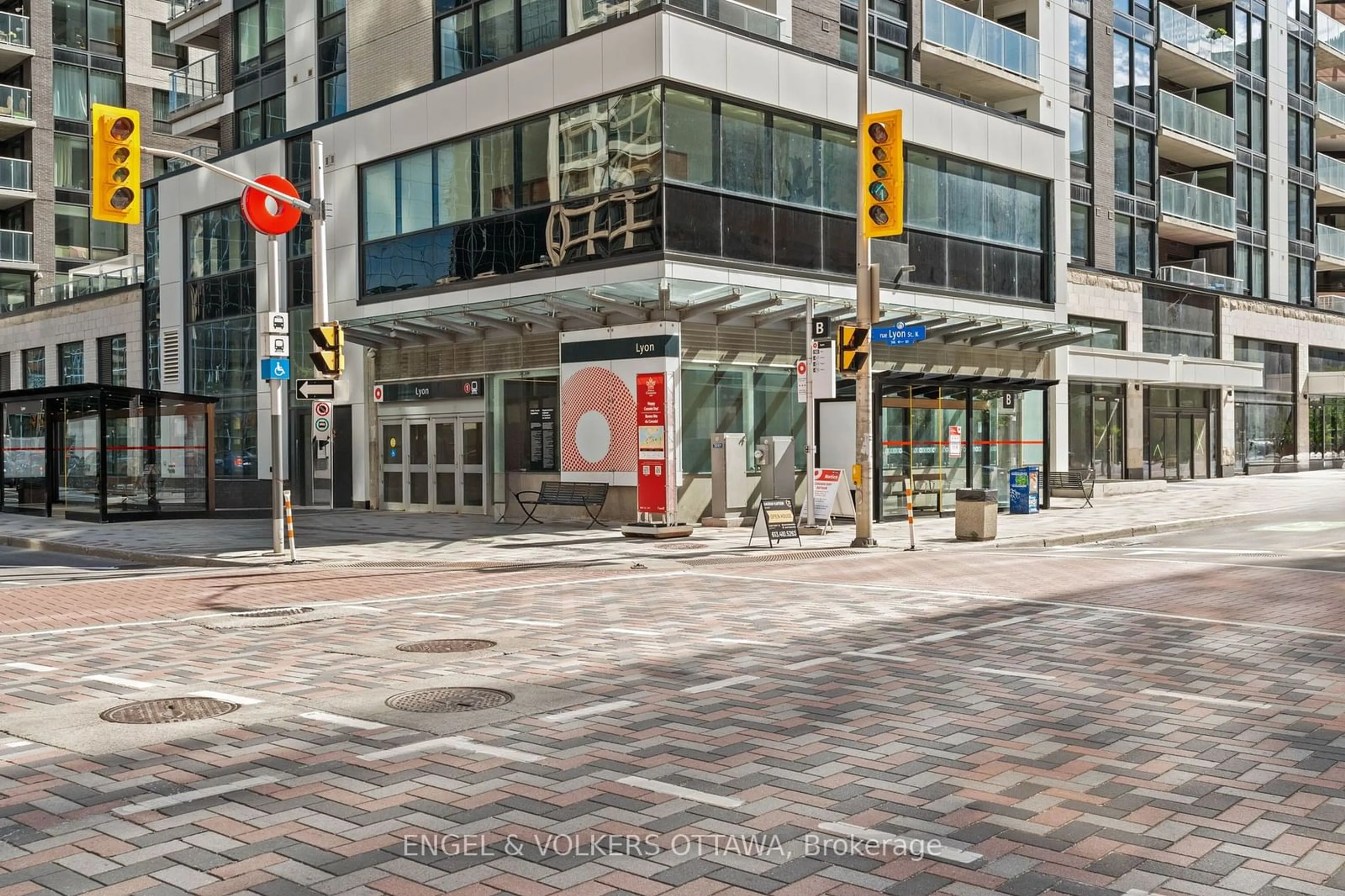 Unknown for 340 Queen St #402, Ottawa Centre Ontario K1R 0G1