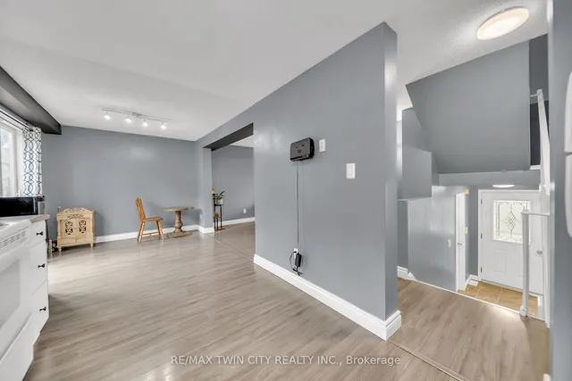 Additional property image - 648 Doon Village Rd Unit 10