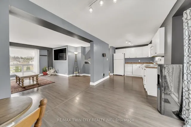Additional property image - 648 Doon Village Rd Unit 10