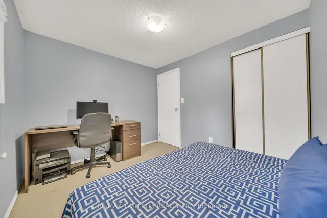 Additional property image - 648 Doon Village Rd Unit 10