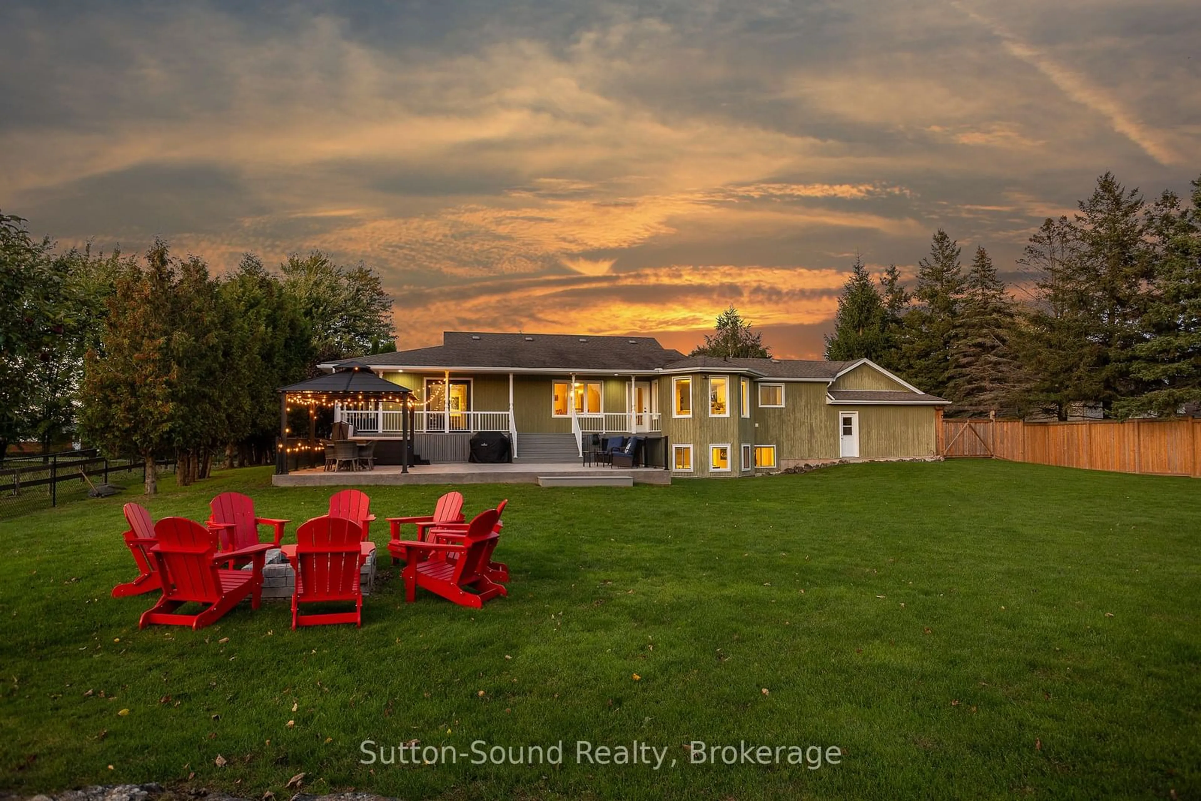 A pic from outside/outdoor area/front of a property/back of a property/a pic from drone, water/lake/river/ocean view for 838 30th St, Georgian Bluffs Ontario N4K 6V5