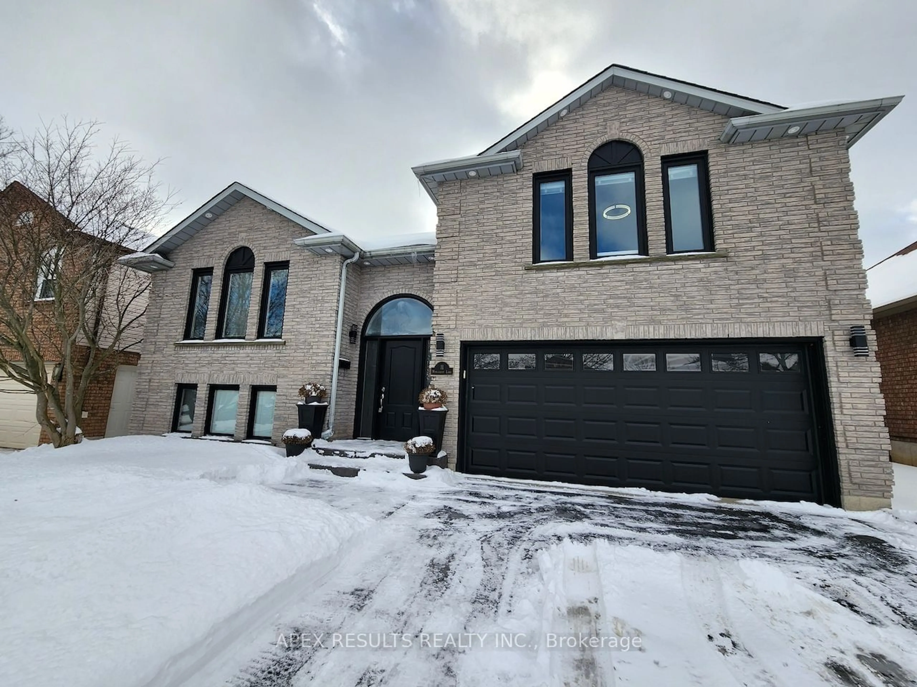 Home with brick exterior material, street for 11 MAPLECREST Lane, Brantford Ontario N3R 7V1