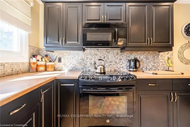 Additional property image - 89 Larraine Ave