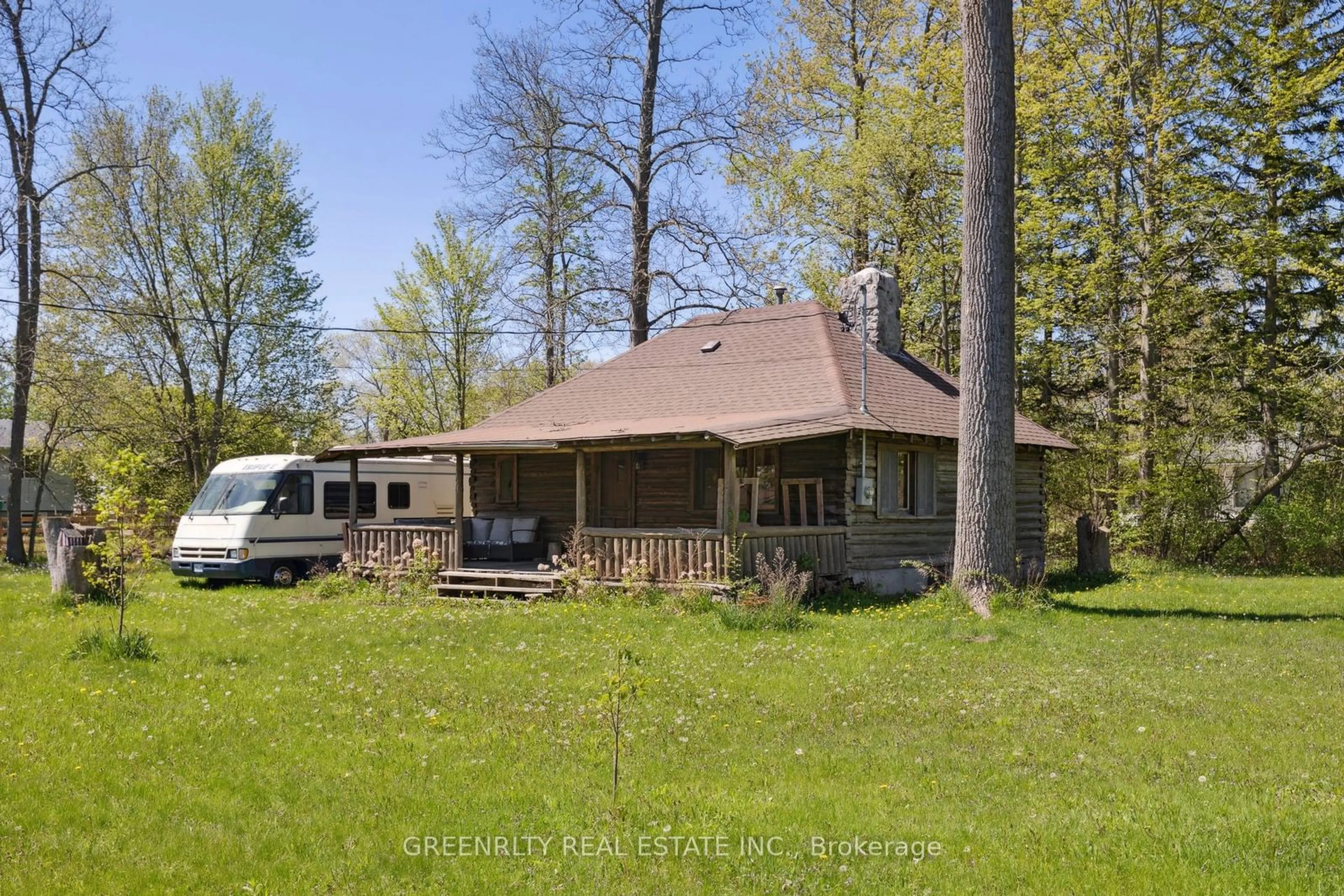 A pic from outside/outdoor area/front of a property/back of a property/a pic from drone, forest/trees view for 193 Nicolas Rd, Fort Erie Ontario L0S 1N0