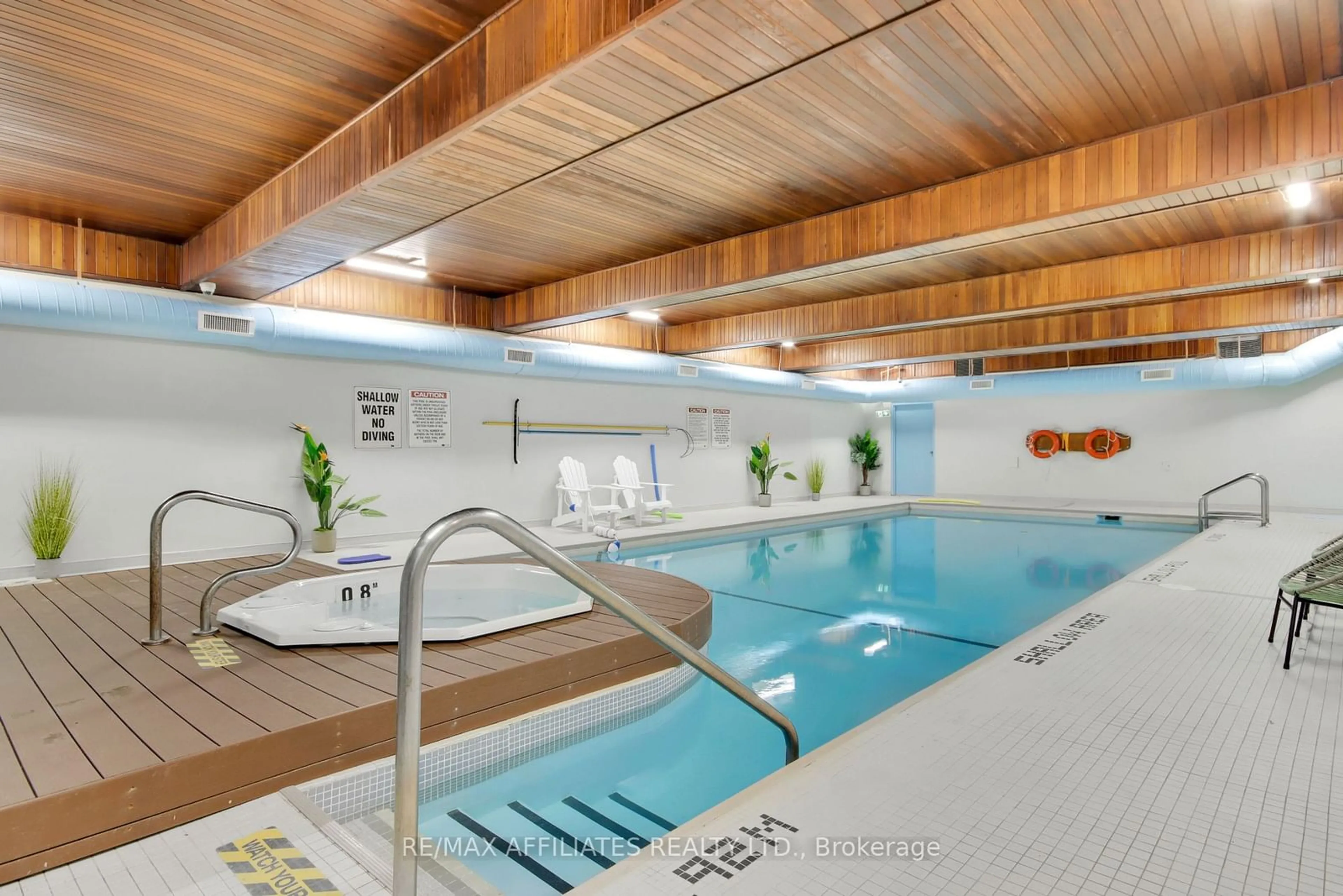 Pool for 470 Laurier Ave #302, Ottawa Centre Ontario K1R 7W9