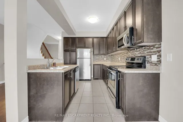 Additional property image - 12 Marina Point Cres