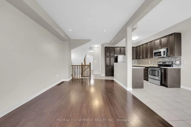 Additional property image - 12 Marina Point Cres