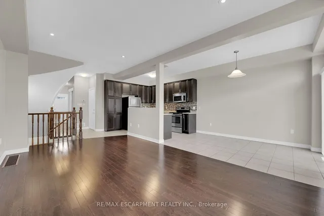 Additional property image - 12 Marina Point Cres