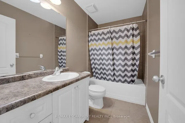 Additional property image - 12 Marina Point Cres