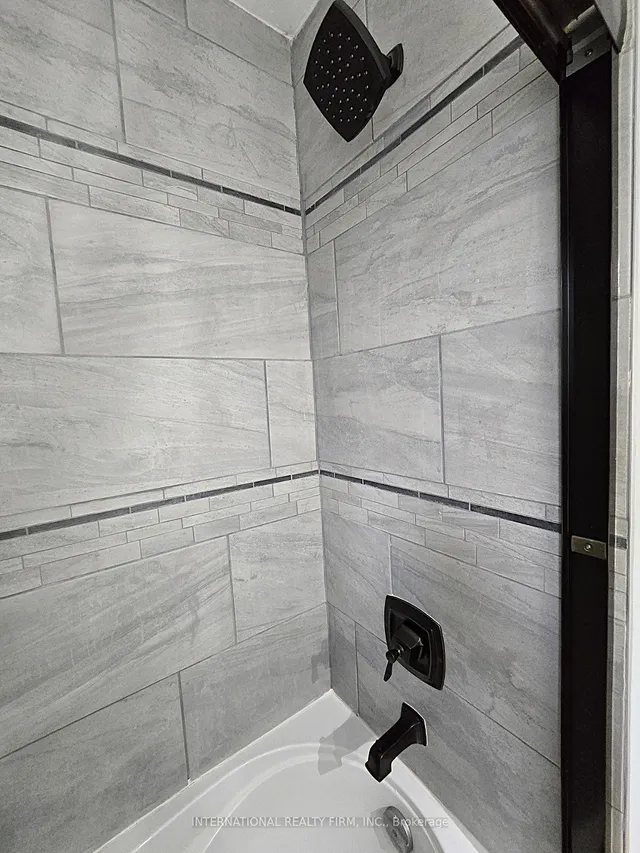 Additional property image - 122 East 45th St