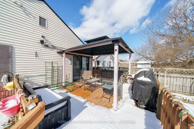 Additional property image - 1793 Main St