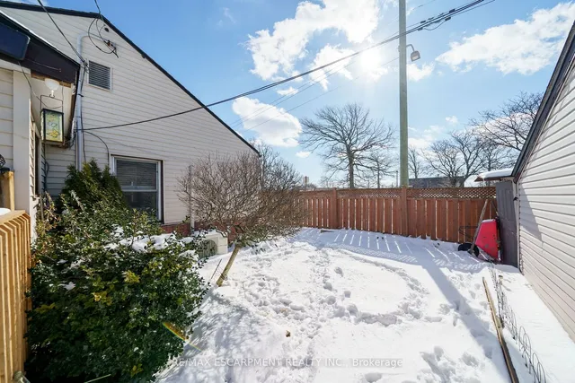 Additional property image - 1793 Main St