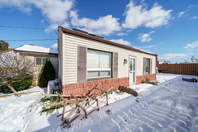 Additional property image - 1793 Main St