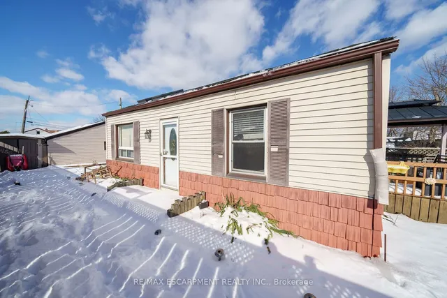 Additional property image - 1793 Main St