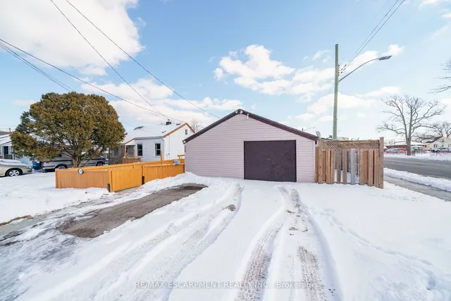 Additional property image - 1793 Main St