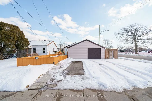 Additional property image - 1793 Main St