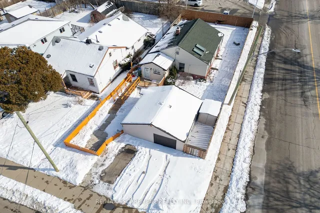 Additional property image - 1793 Main St