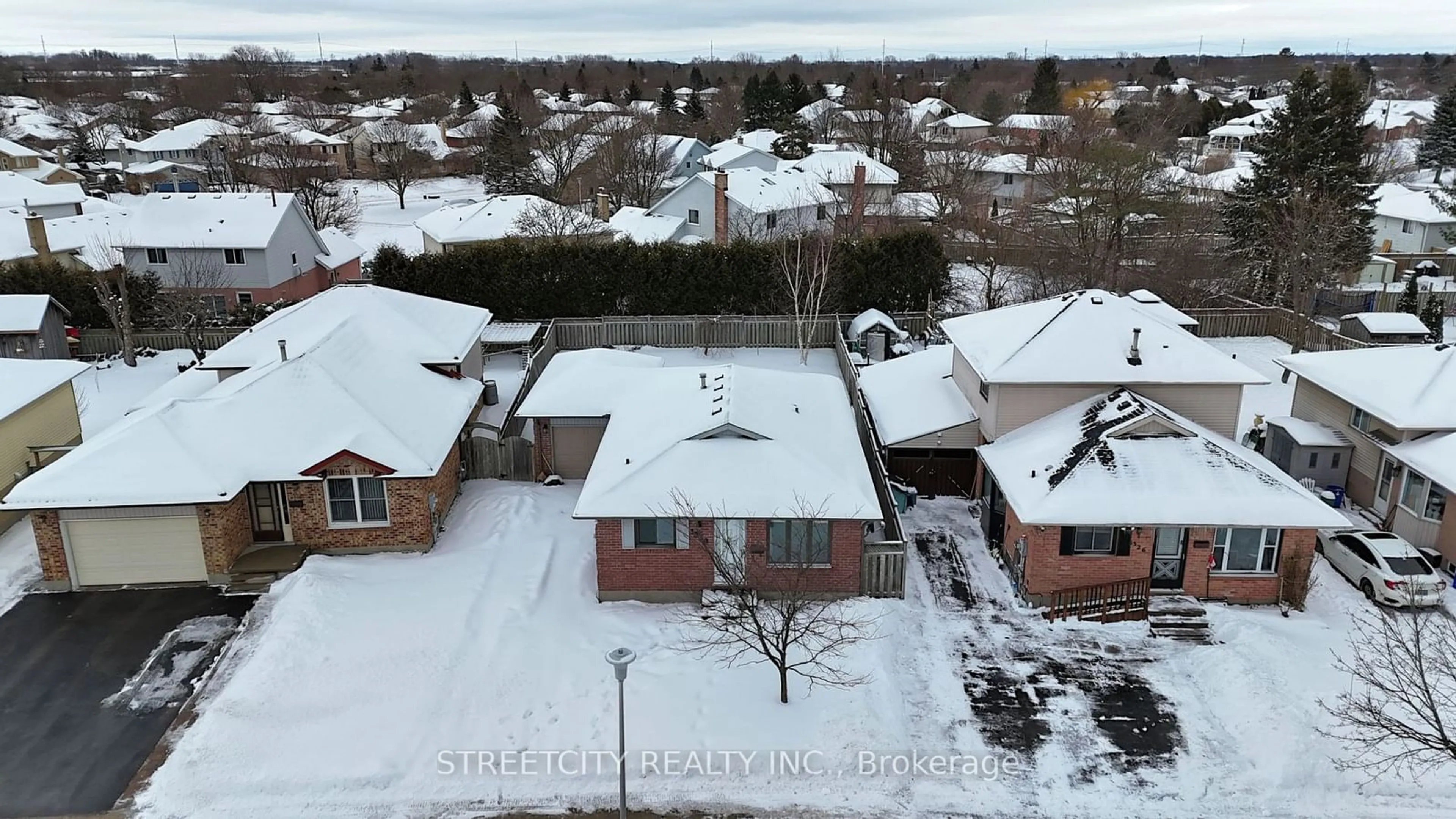 A pic from outside/outdoor area/front of a property/back of a property/a pic from drone, street for 1330 Sandford St, London Ontario N5V 3V5