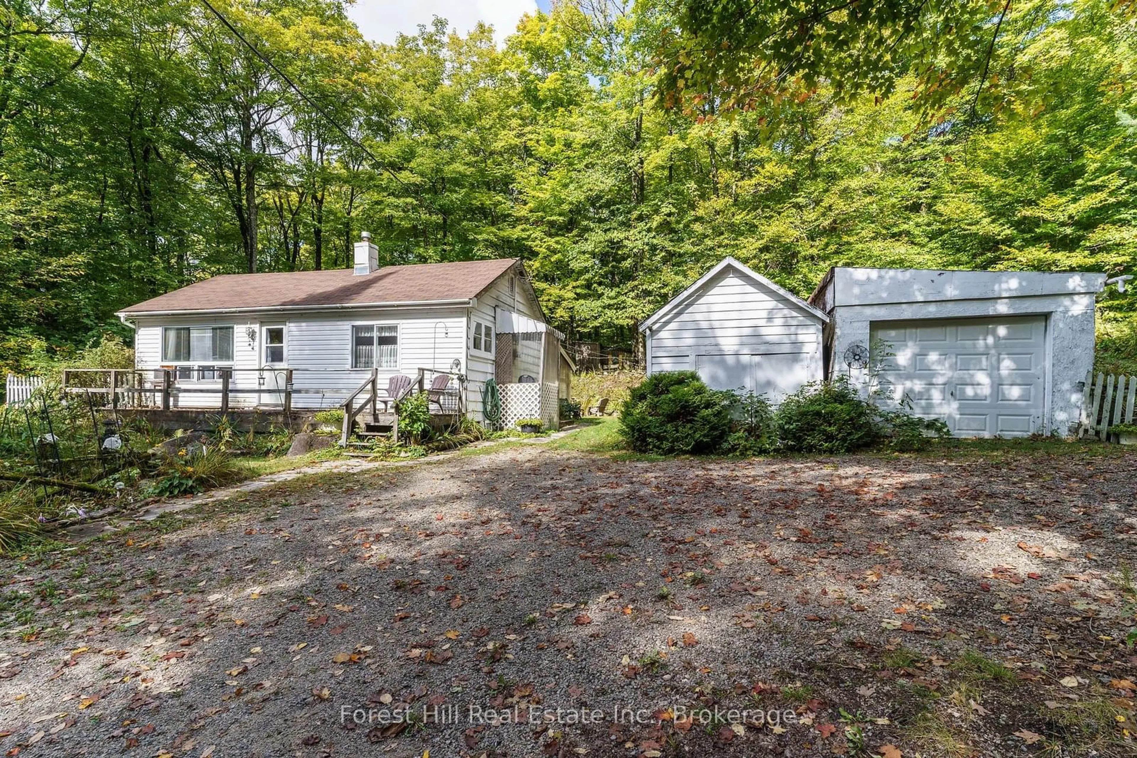 A pic from outside/outdoor area/front of a property/back of a property/a pic from drone, unknown for 1041 Longline Lake Rd, Lake of Bays Ontario P0B 1A0