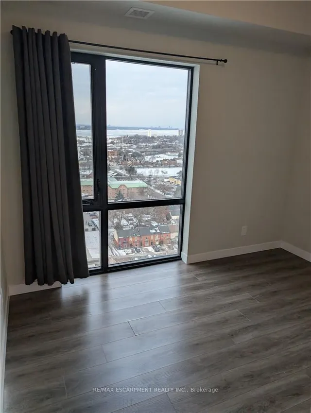 Additional property image - 15 Queen St Unit 1707