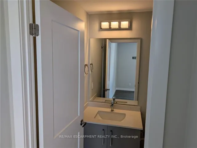 Additional property image - 15 Queen St Unit 1707