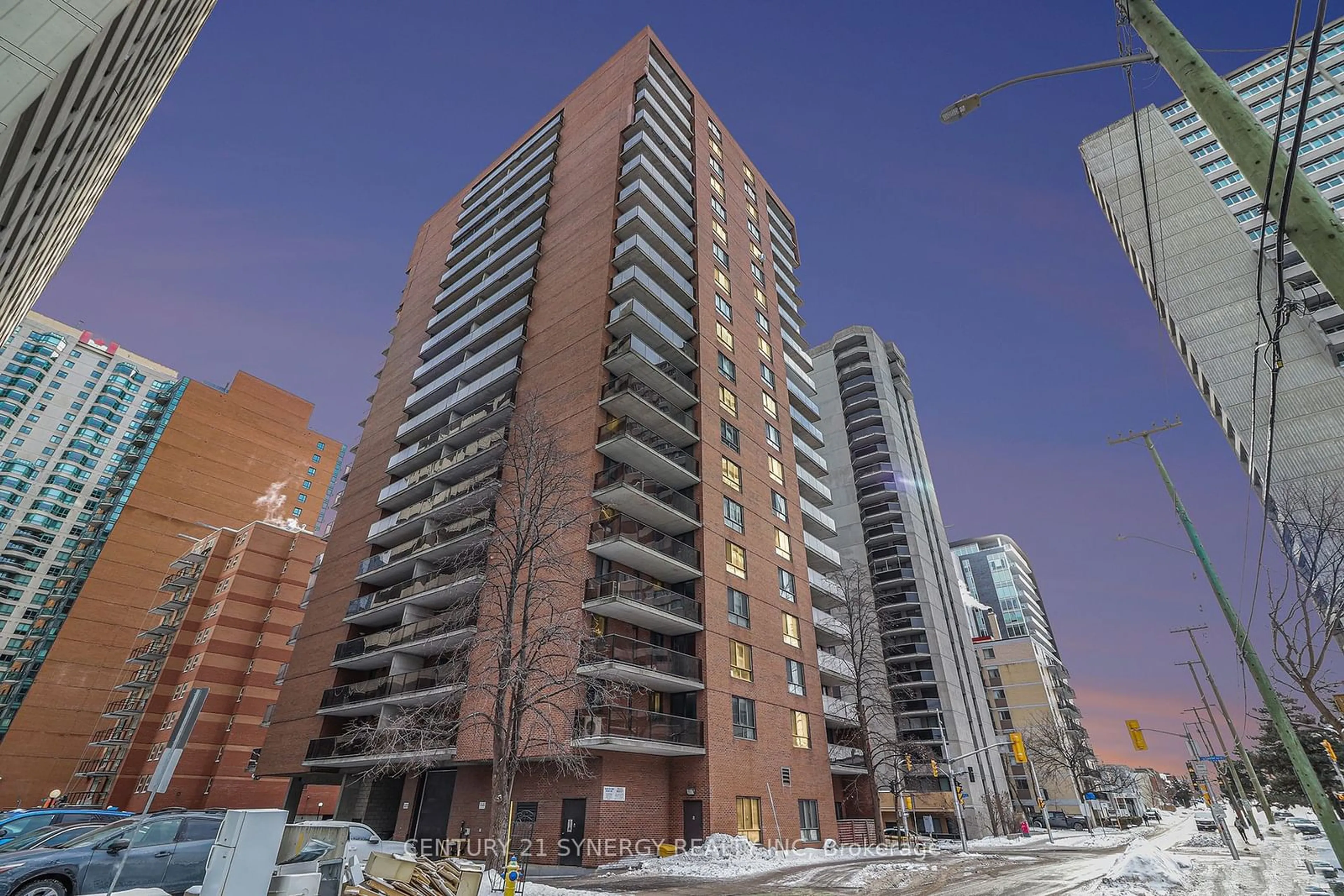 Balcony in the apartment, city buildings view from balcony for 475 Laurier Ave #405, Ottawa Centre Ontario K1R 7X1