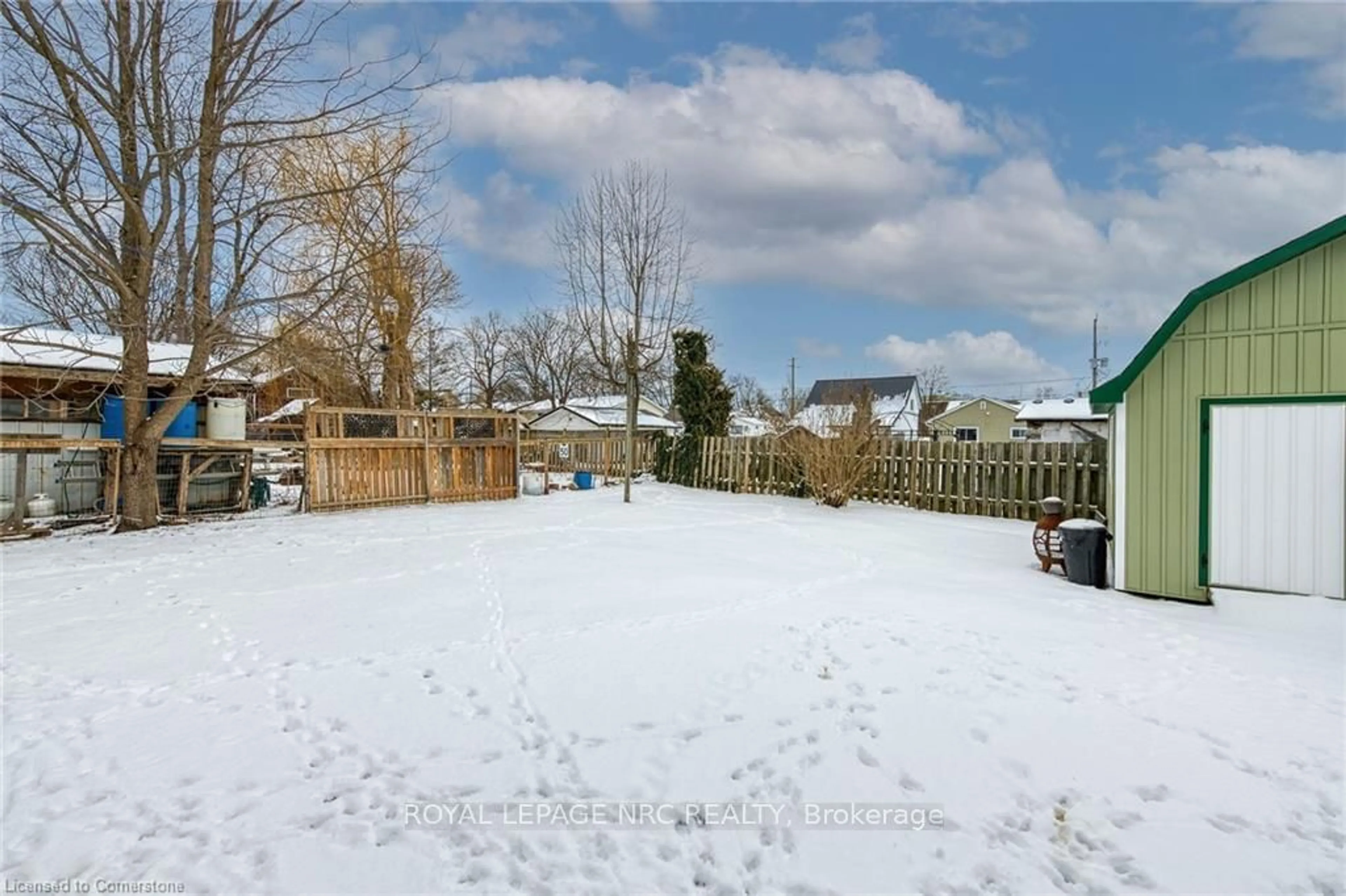 Unknown for 2076 Main St, Haldimand Ontario N0A 1J0