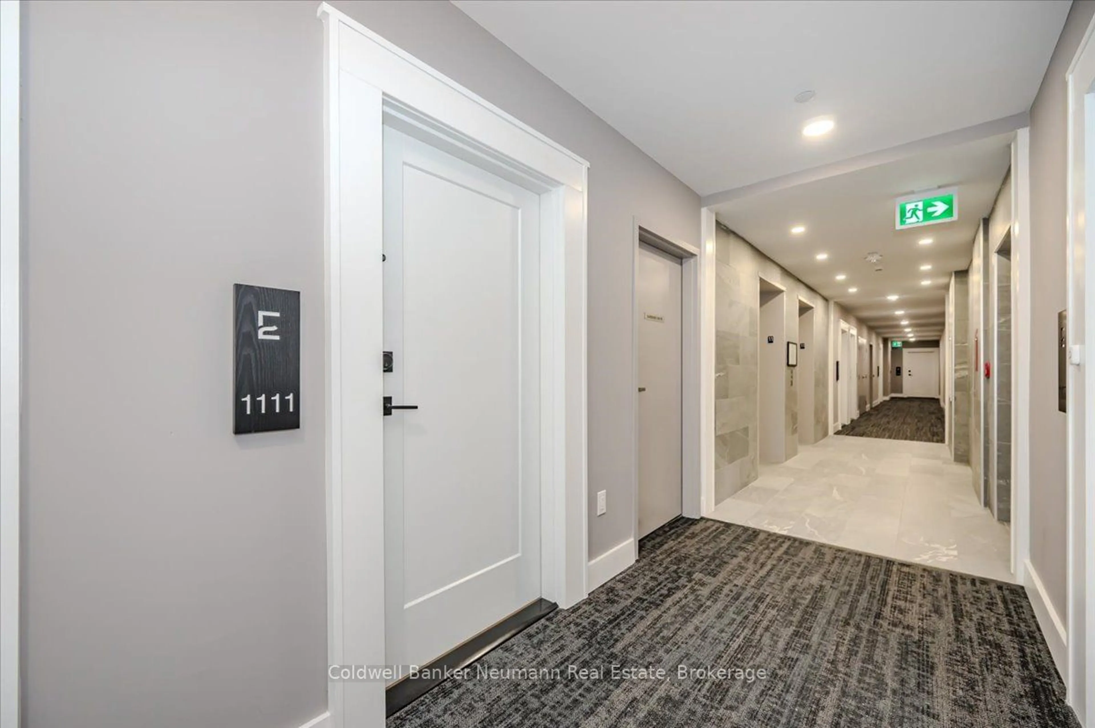 Indoor foyer for 71 Wyndham St #1111, Guelph Ontario N1E 5R3