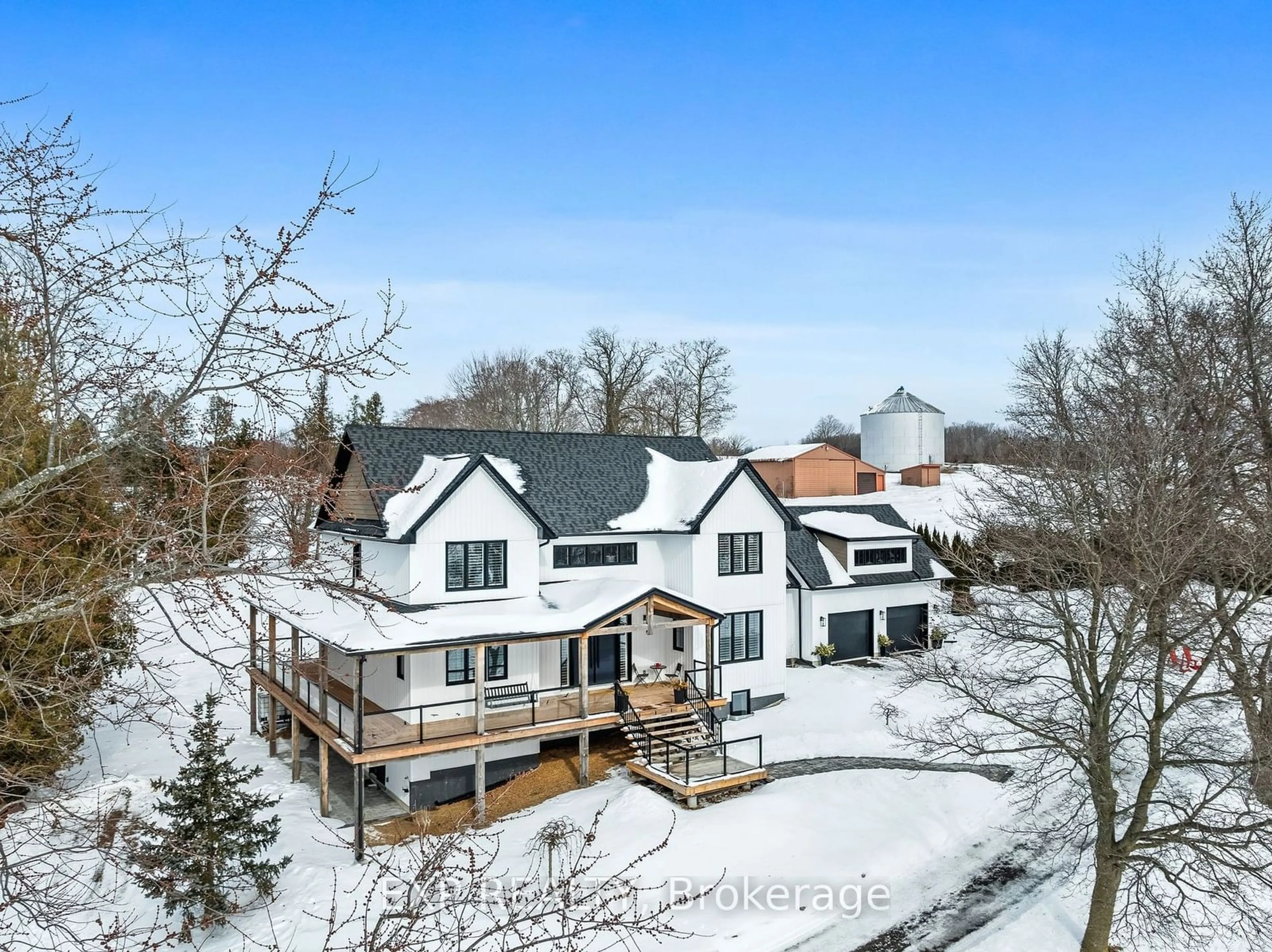 A pic from outside/outdoor area/front of a property/back of a property/a pic from drone, unknown for 3101 McClelland Rd, Hamilton Township Ontario L1A 3V6