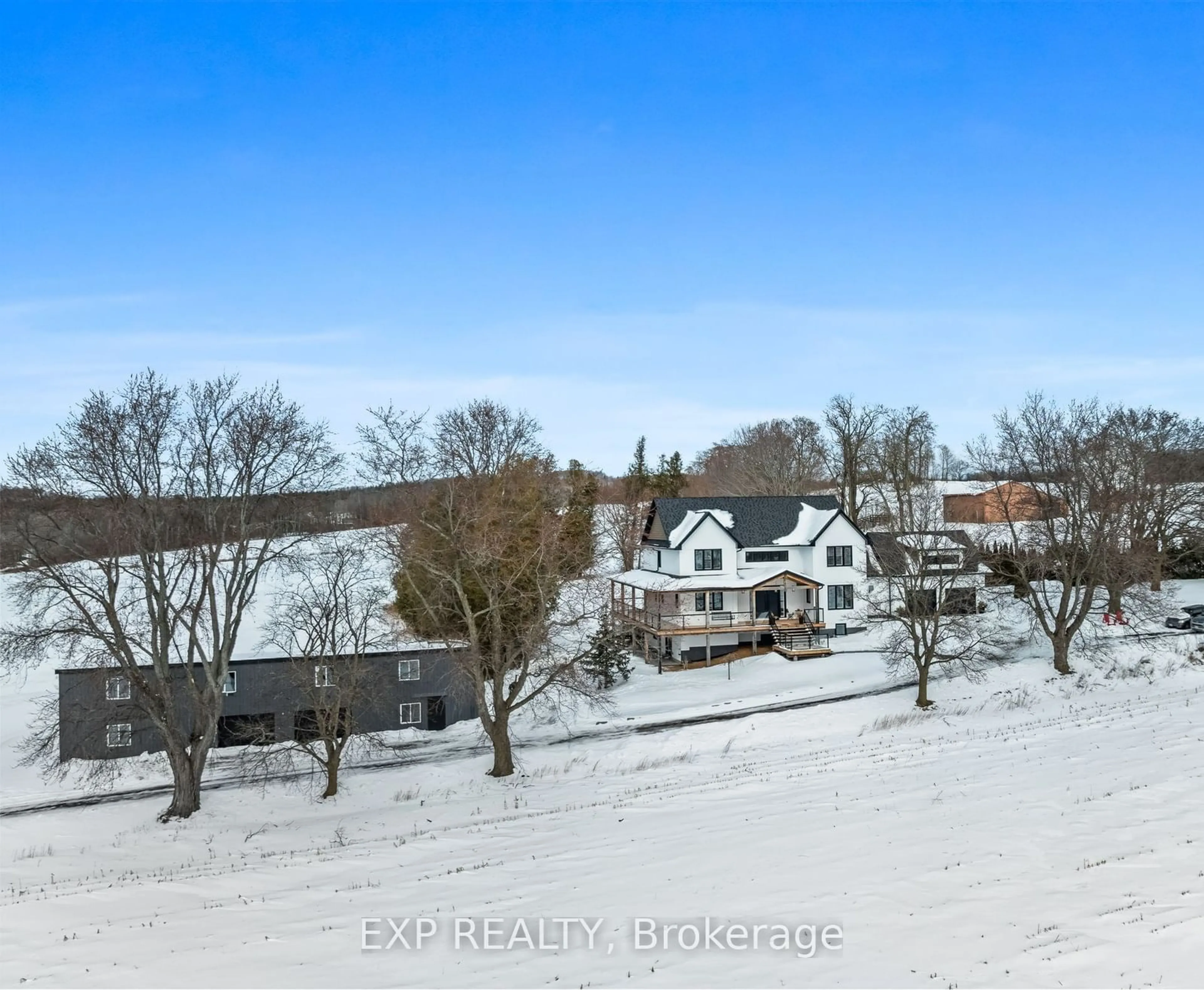 A pic from outside/outdoor area/front of a property/back of a property/a pic from drone, water/lake/river/ocean view for 3101 McClelland Rd, Hamilton Township Ontario L1A 3V6