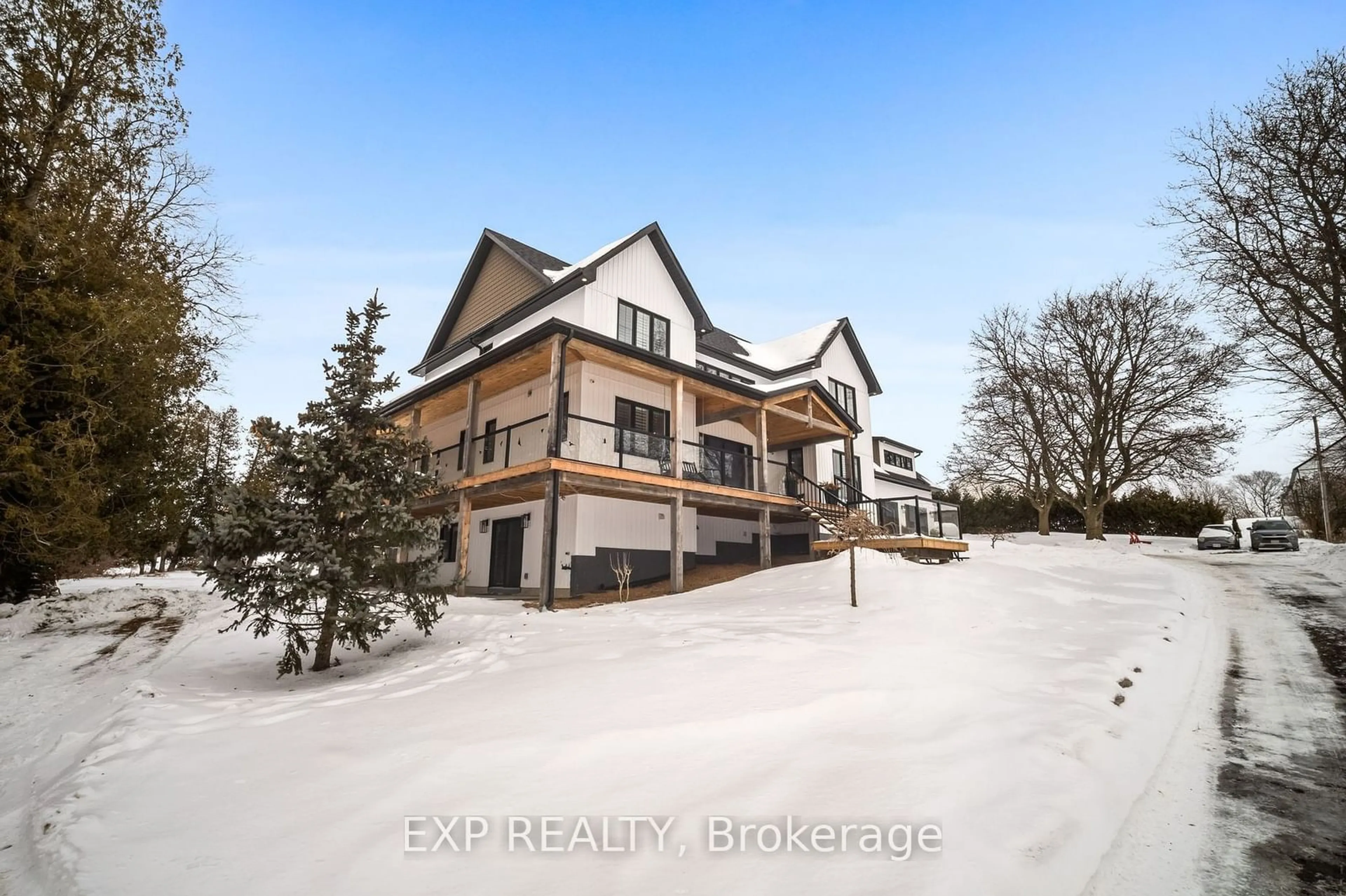 A pic from outside/outdoor area/front of a property/back of a property/a pic from drone, building for 3101 McClelland Rd, Hamilton Township Ontario L1A 3V6