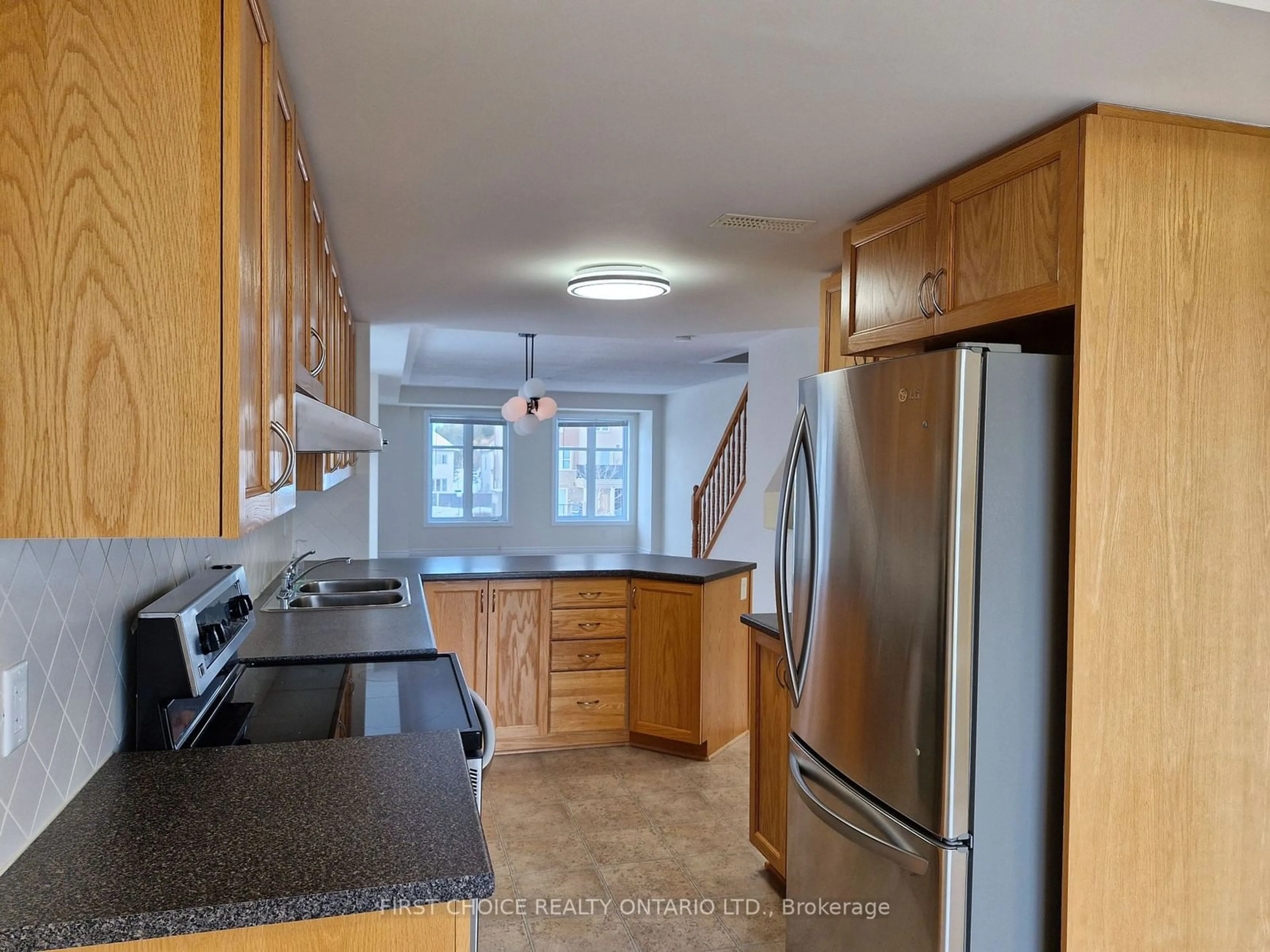 Standard kitchen, unknown for 750 Chapman Mills Dr #B, Barrhaven Ontario K2J 3V2