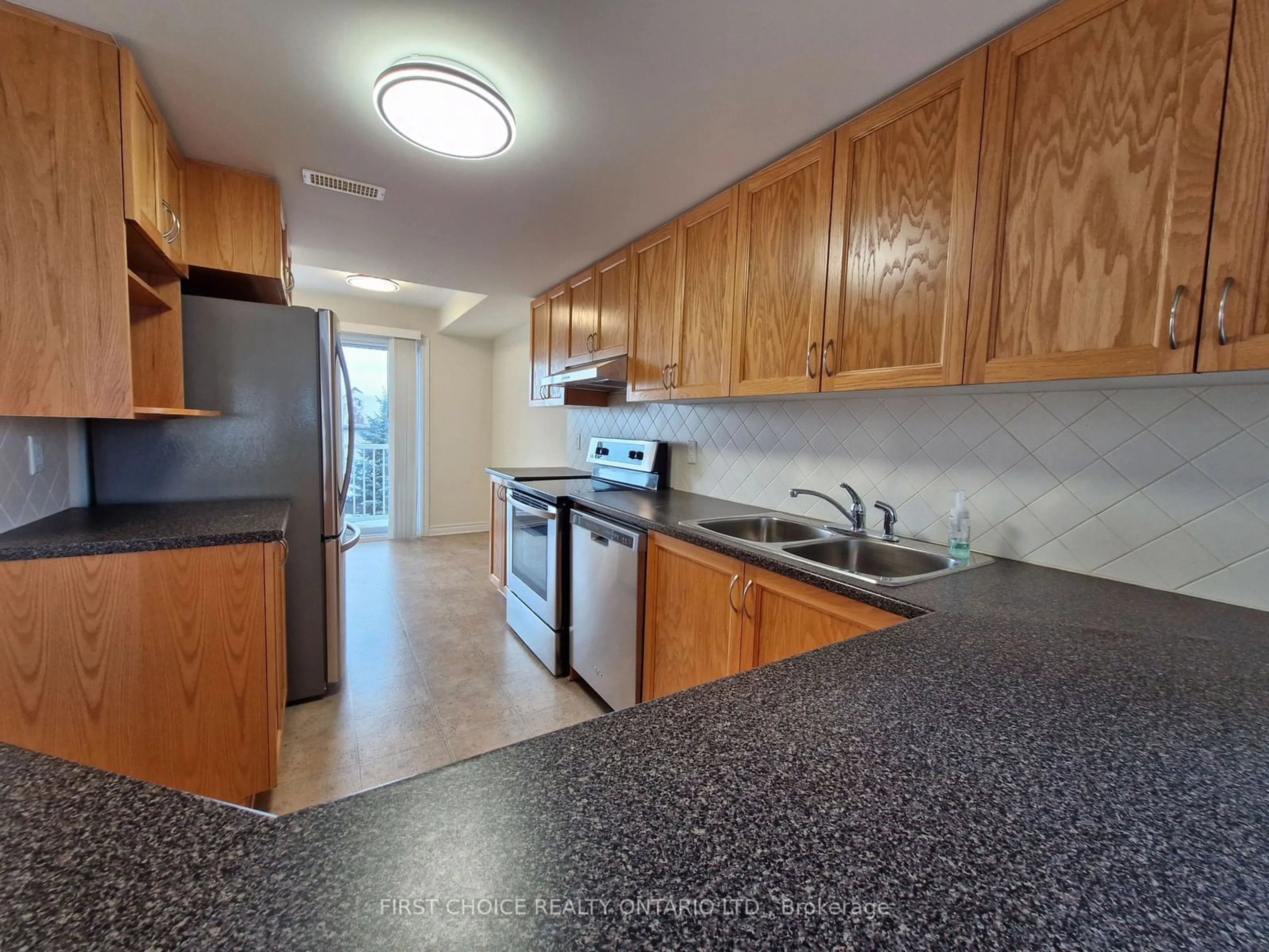 Standard kitchen, unknown for 750 Chapman Mills Dr #B, Barrhaven Ontario K2J 3V2