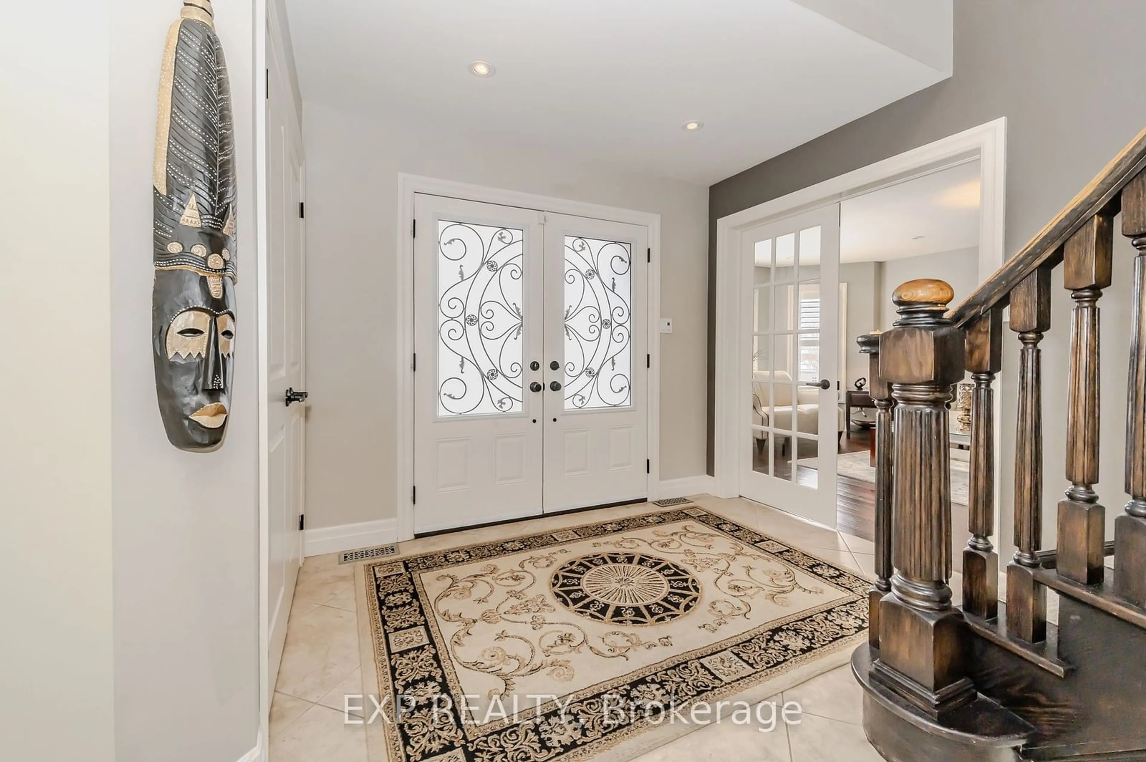 Indoor entryway for 99 Attwood Dr, Cambridge Ontario N1T 1P6