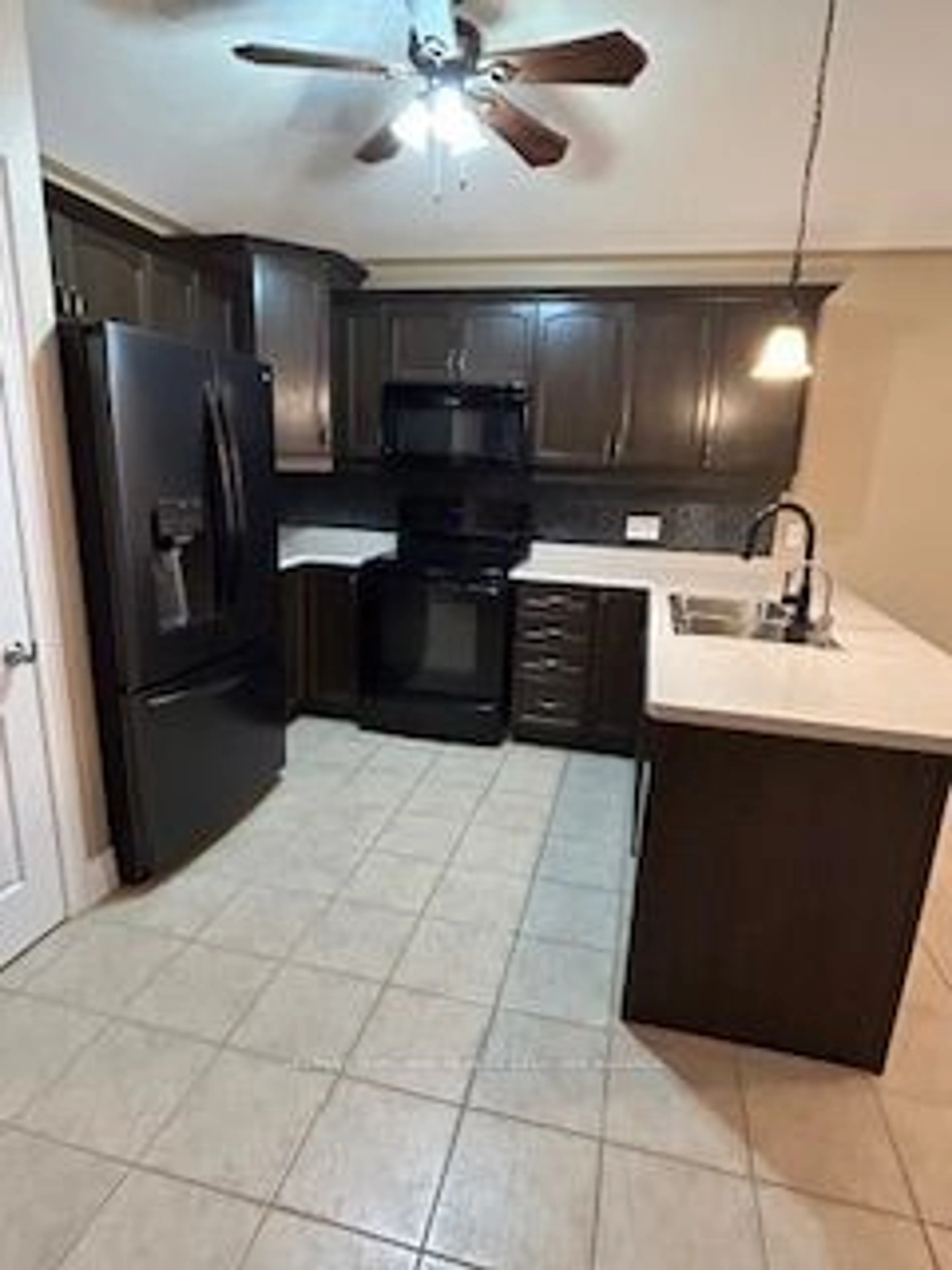 Standard kitchen, ceramic/tile floor for 2476 OLD MILL Rd, Fort Erie Ontario L0S 1S0