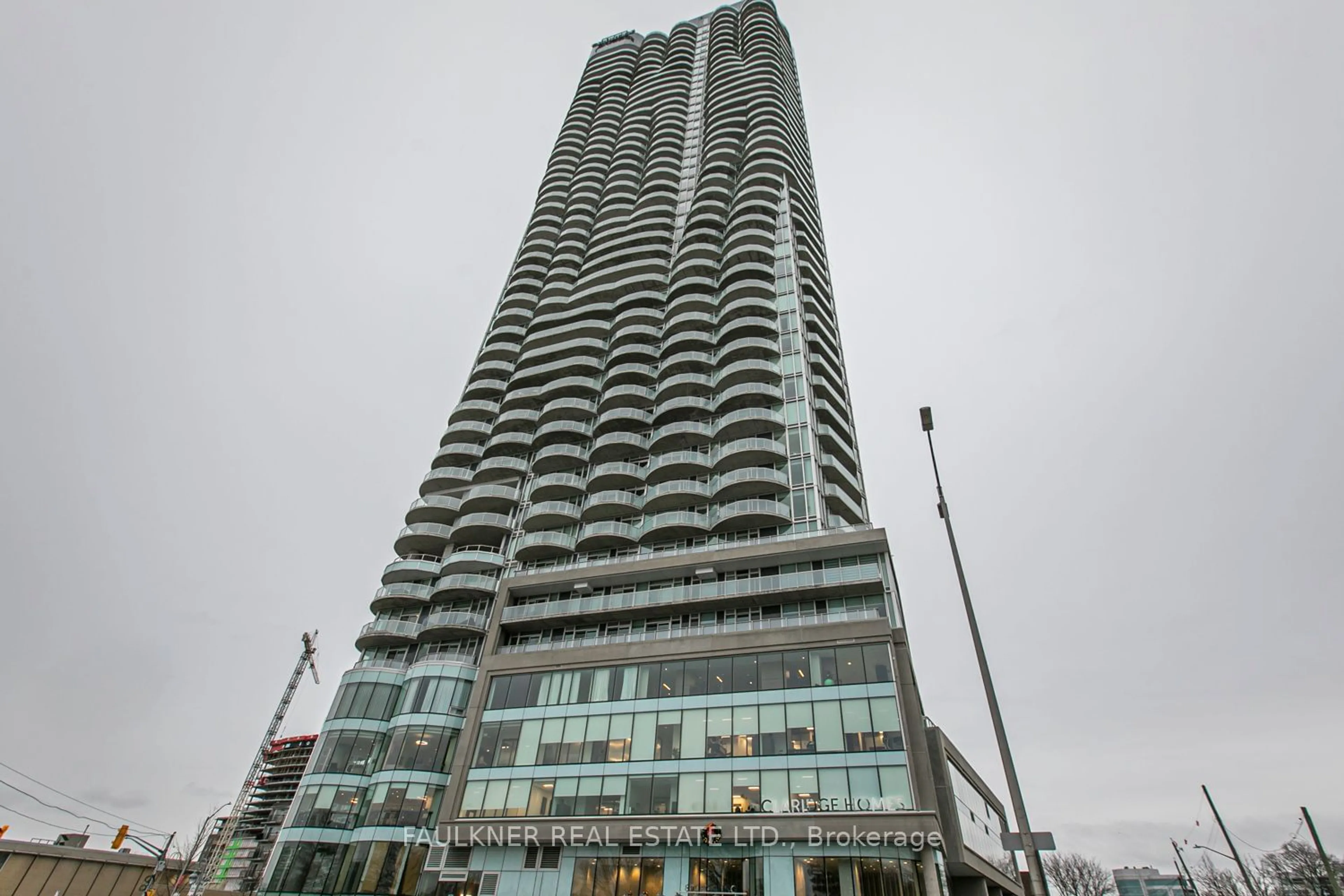 Indoor foyer for 805 Carling Ave #3006, Dows Lake - Civic Hospital and Area Ontario K1S 5W9