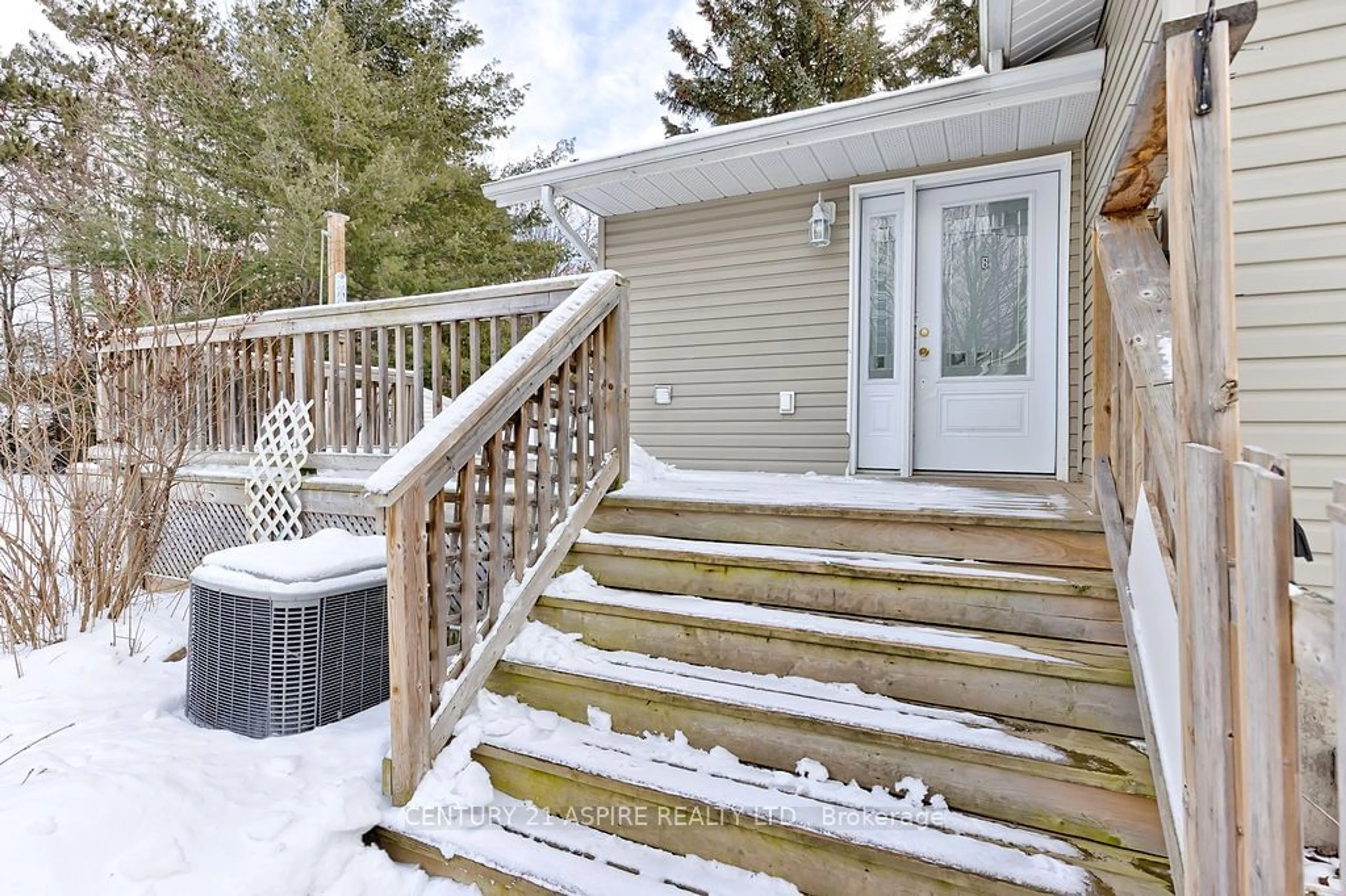 Patio, unknown for 2847 Petawawa Blvd, Petawawa Ontario K8H 1Y2