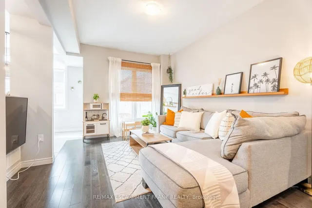 Additional property image - 8 Birot Lane