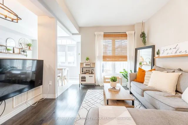 Additional property image - 8 Birot Lane