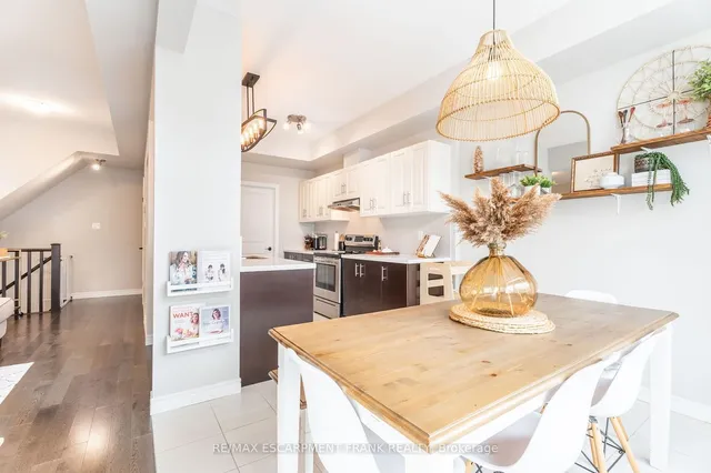 Additional property image - 8 Birot Lane