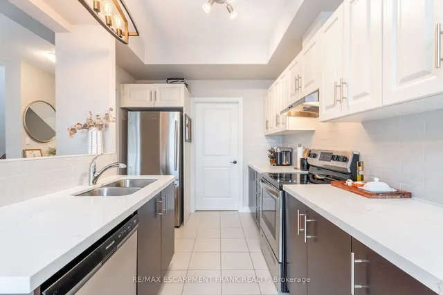 Additional property image - 8 Birot Lane